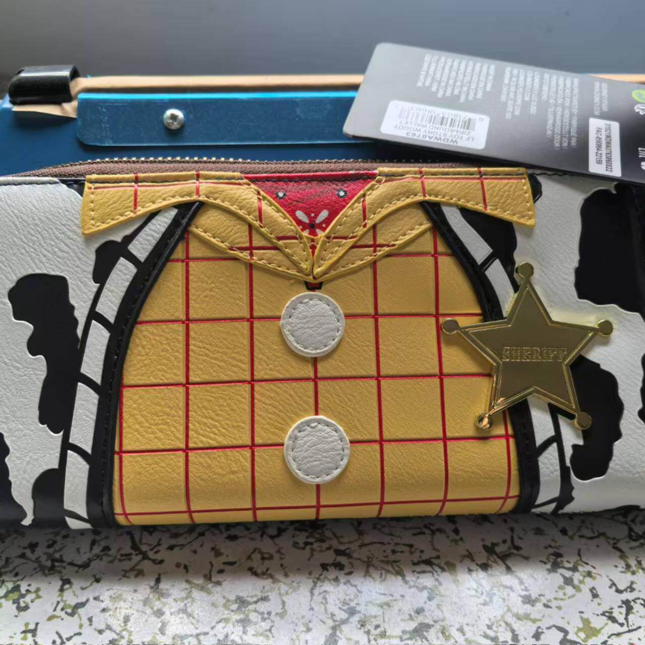 Loungefly Sheriff Style Lange  - Travel Accessories Shops recensie en prijs
