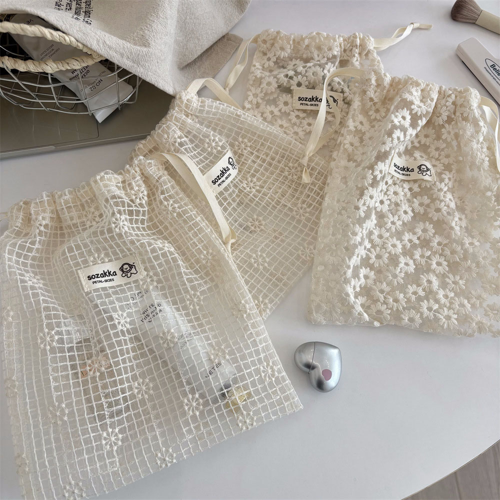 Kant geborduurde Daisy Mesh ma - Travel Accessories Organizer Bag recensie en prijs